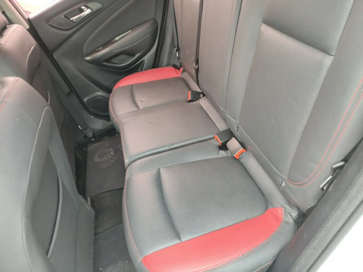 2016 ChangAn CS15 1.5L 107HP L4 5DCT,autocango,china used car exporter,china ev exporter,chinese used car exporter,chinese used ev exporter