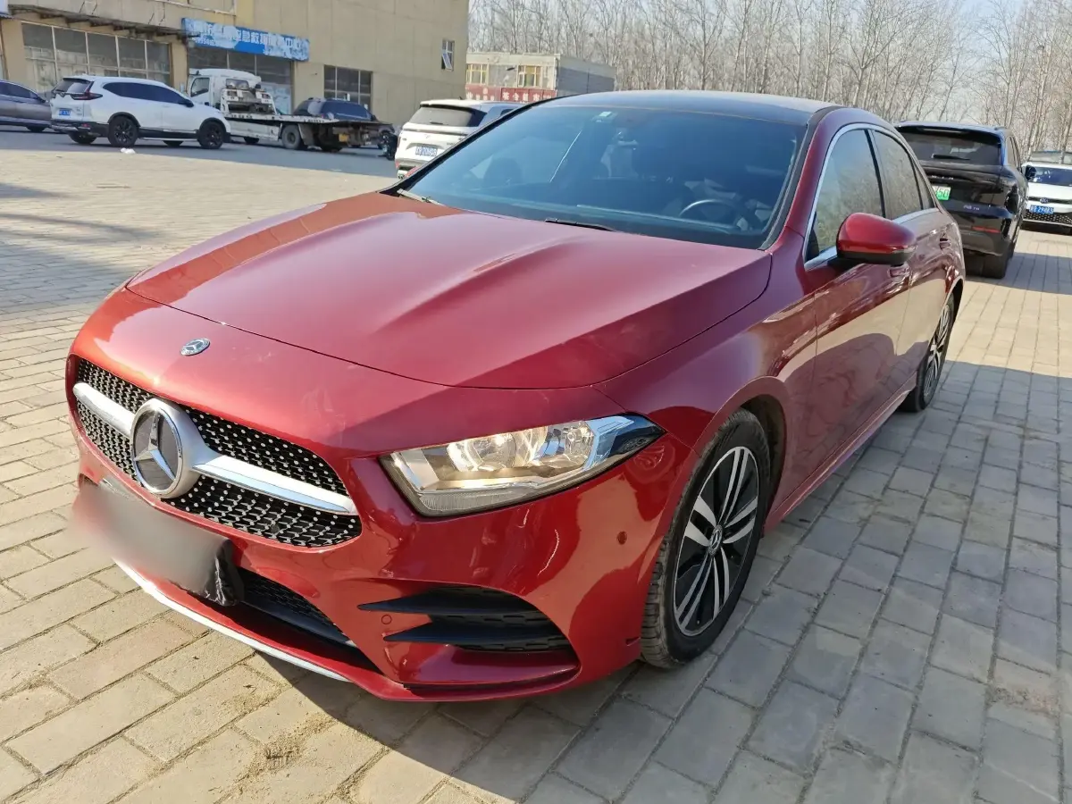 2019 Mercedes-Benz A Class 1.3T 136HP L4 7DCT