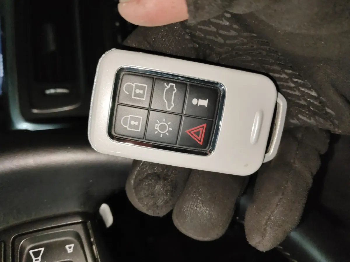 2014 Volvo V60 2.0T 214HP L5 6AT,autocango,china used car exporter,china ev exporter,chinese used car exporter,chinese used ev exporter