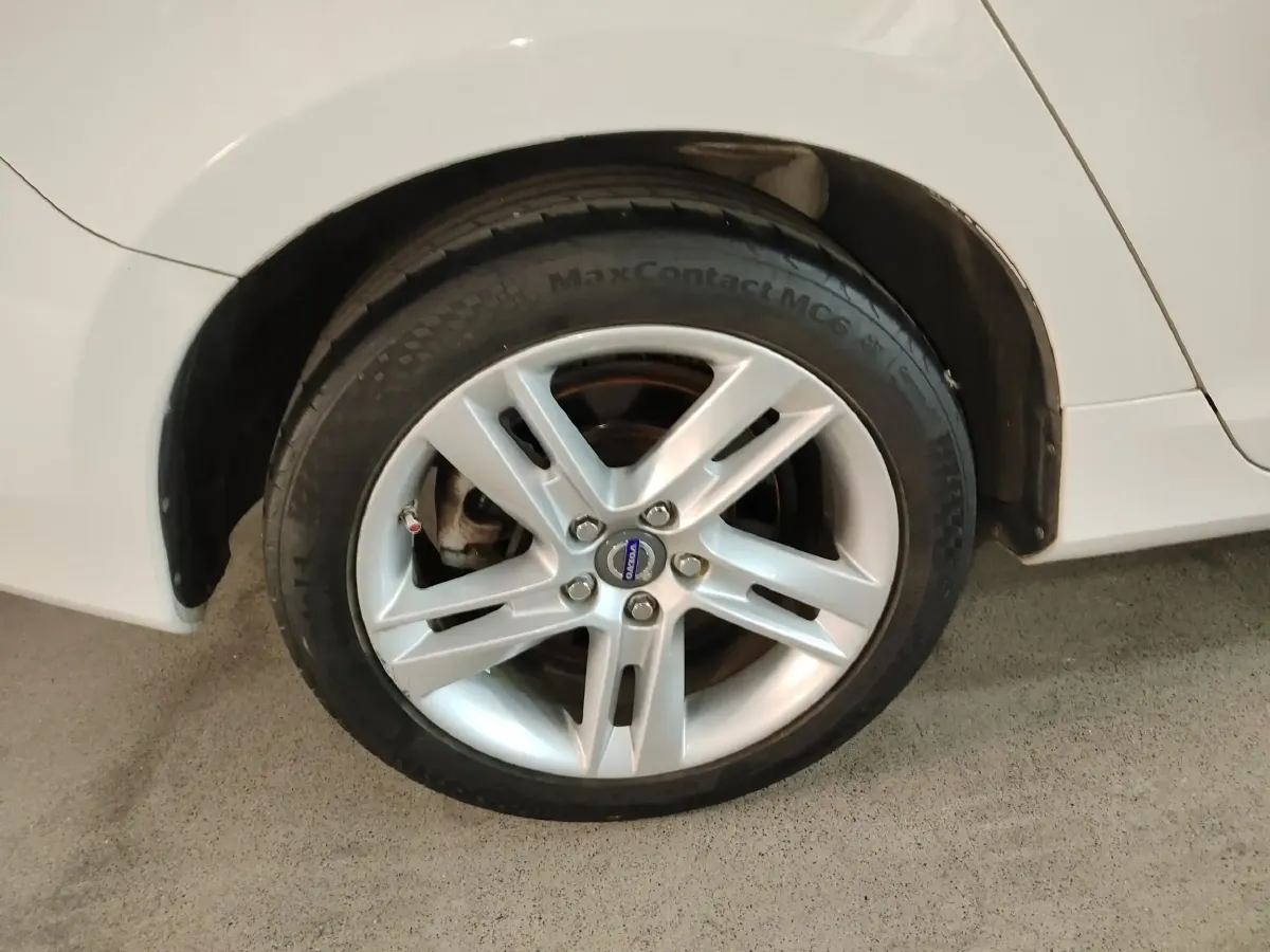 2014 Volvo V60 2.0T 214HP L5 6AT,autocango,china used car exporter,china ev exporter,chinese used car exporter,chinese used ev exporter