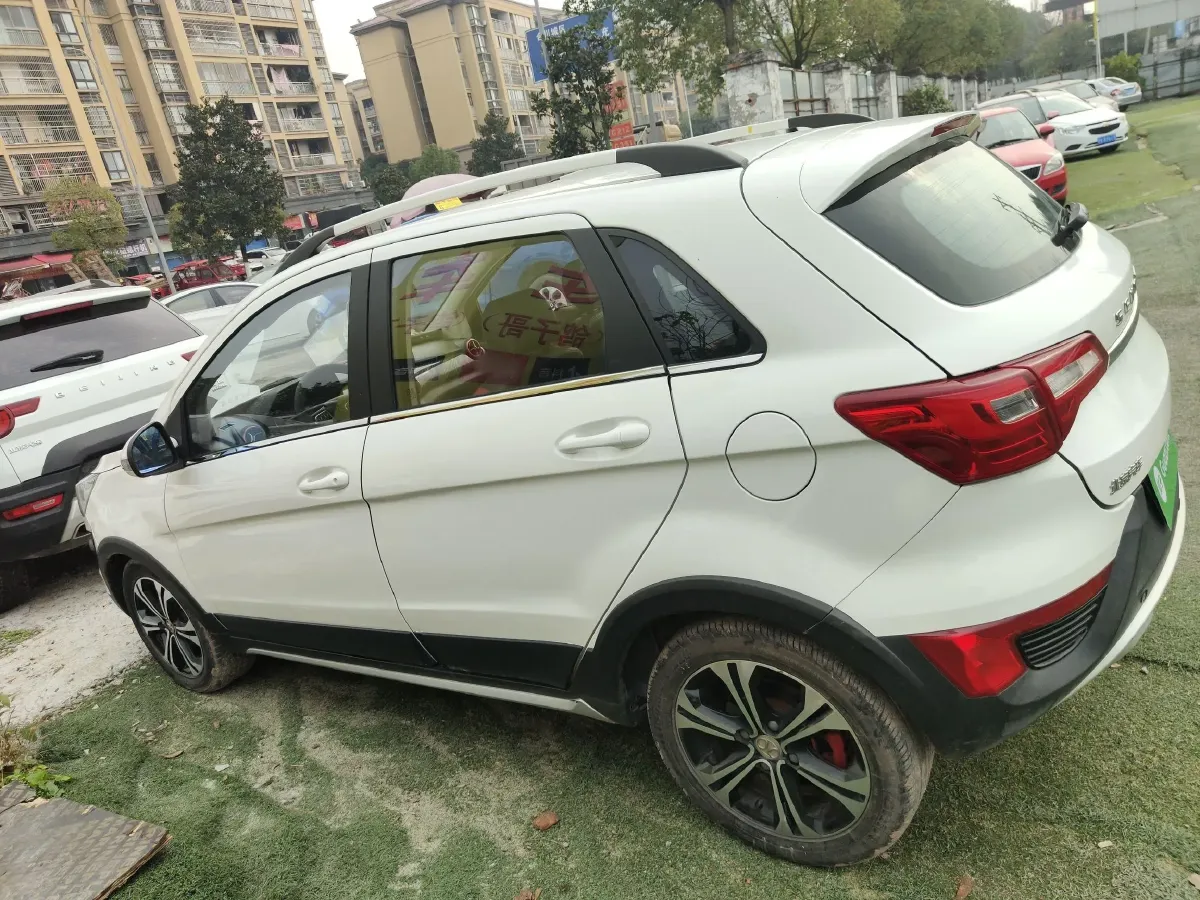 2015 BeiJing Auto Senova X25 1.5L 116HP L4 4AT,autocango,china used car exporter,china ev exporter,chinese used car exporter,chinese used ev exporter