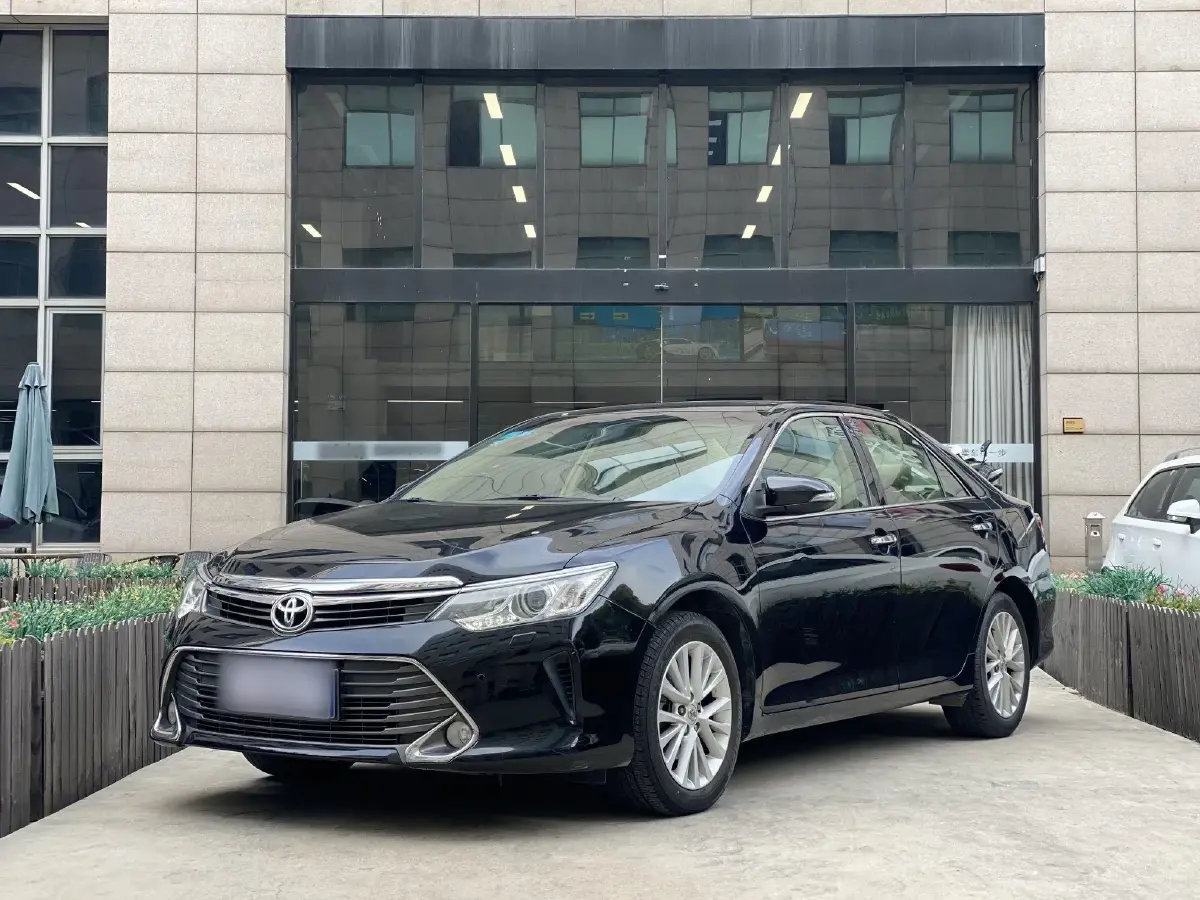 2015 Toyota Camry 2.5L 184HP L4 6AT