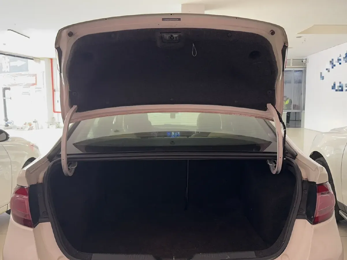 2012 Fiat Viaggio 1.4T 120HP L4 6DCT,autocango,china used car exporter,china ev exporter,chinese used car exporter,chinese used ev exporter