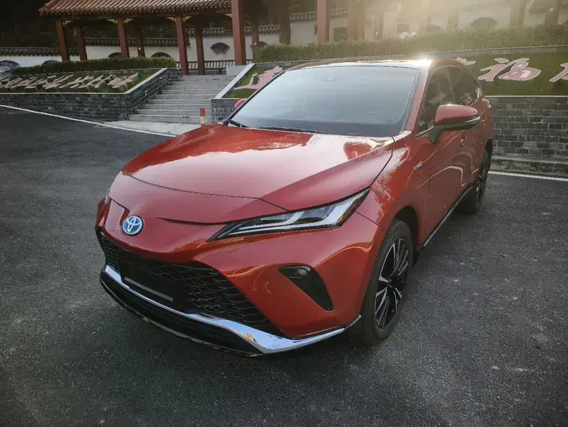 2022 Toyota Venza 2.5L 178HP L4 E-CVT Hybrid