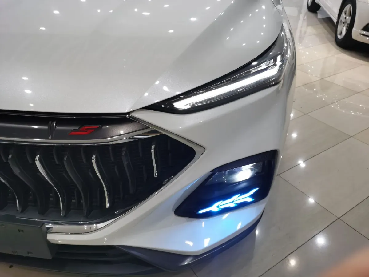 2021 ChangAn Oshan X5 1.5T 180HP L4 7DCT,autocango,china used car exporter,china ev exporter,chinese used car exporter,chinese used ev exporter