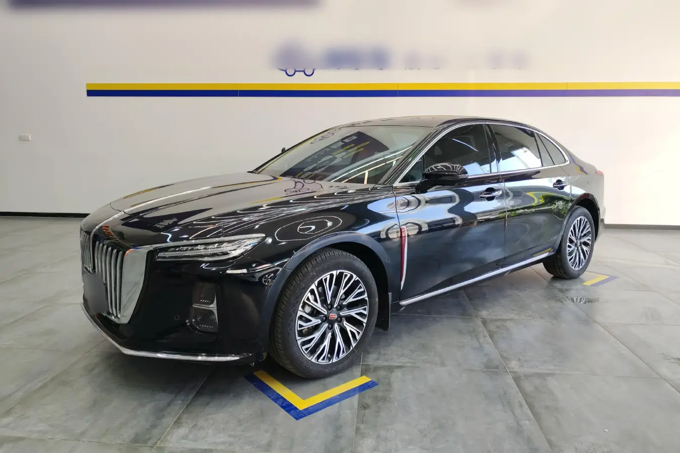 2023 HongQi H5 2.0T 224HP L4 8AT