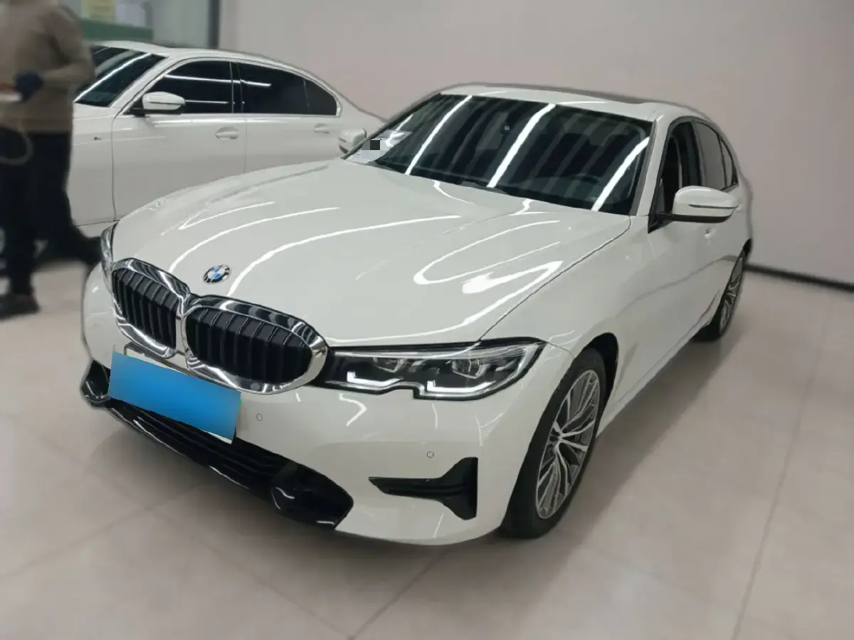 2022 BMW 3 Series 2.0T 156HP L4 8AT