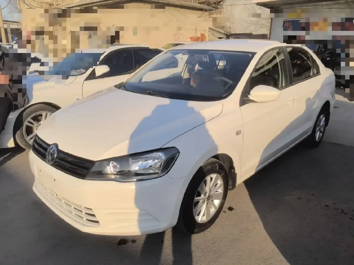 2015 Volkswagen Jetta 1.6L 110HP L4 5MT