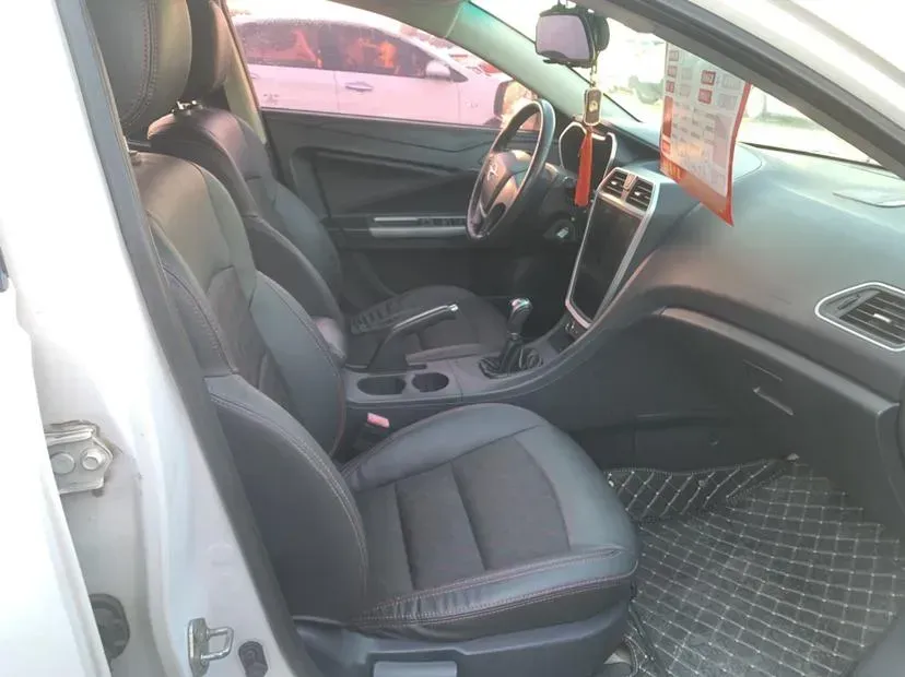 2017 HaiMa Family 1.6L 125HP L4 6MT,autocango,china used car exporter,china ev exporter,chinese used car exporter,chinese used ev exporter