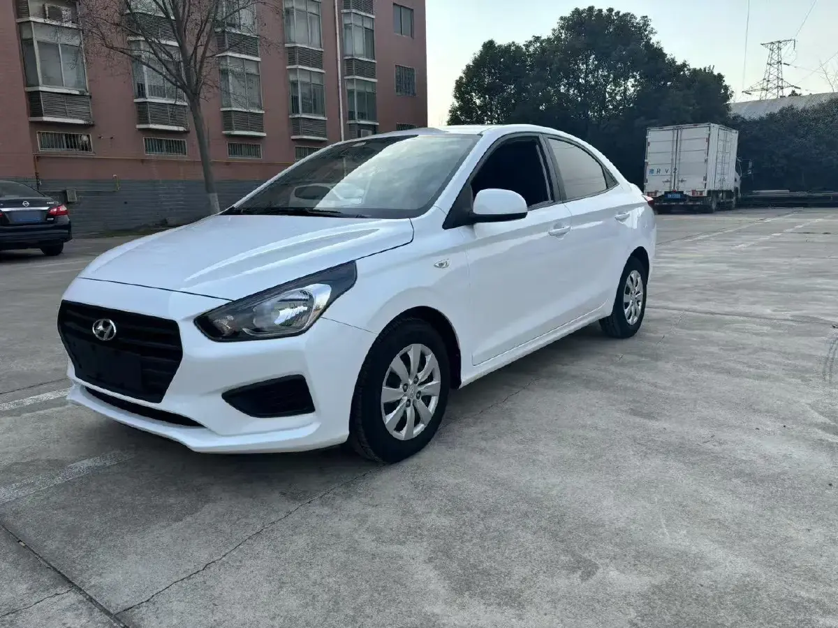 2020 Hyundai Reina 1.4L 95HP L4 5MT