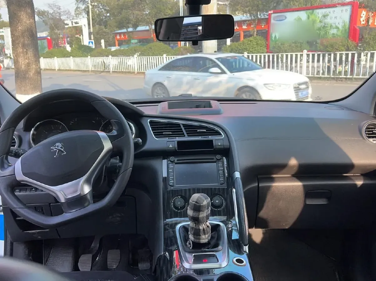 2015 Peugeot 3008 2.0L 147HP L4 5MT,autocango,china used car exporter,china ev exporter,chinese used car exporter,chinese used ev exporter