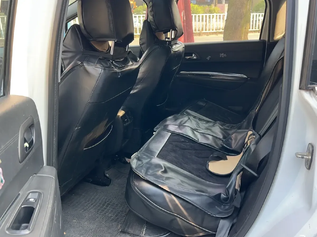 2015 Peugeot 3008 2.0L 147HP L4 5MT,autocango,china used car exporter,china ev exporter,chinese used car exporter,chinese used ev exporter