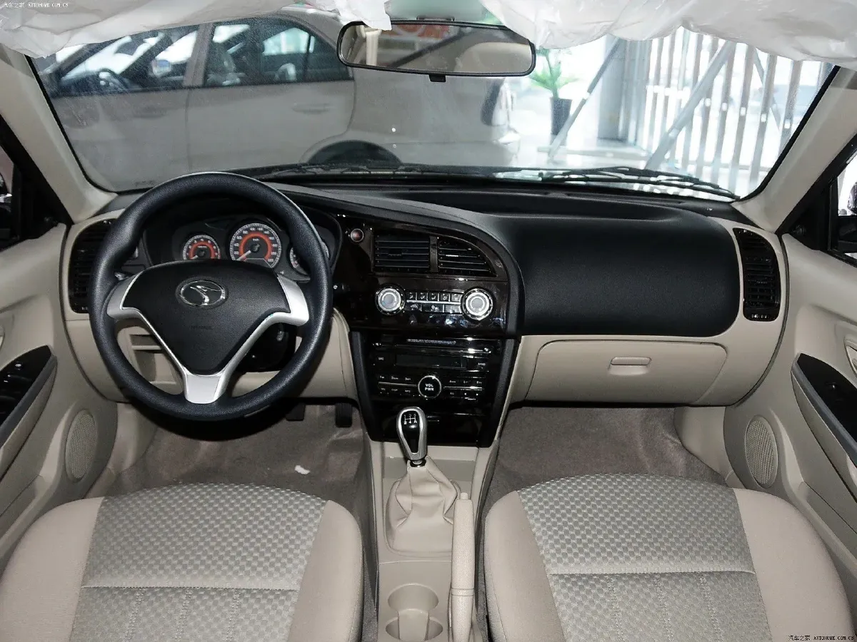 2014 Soueast V3 1.5L 120HP L4 5MT,autocango,china used car exporter,china ev exporter,chinese used car exporter,chinese used ev exporter