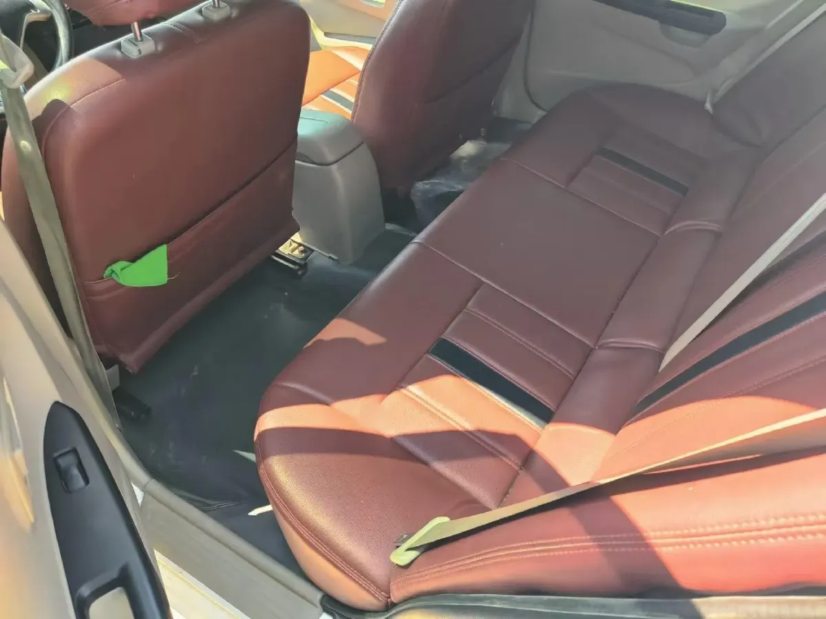 2014 Soueast V3 1.5L 120HP L4 5MT,autocango,china used car exporter,china ev exporter,chinese used car exporter,chinese used ev exporter