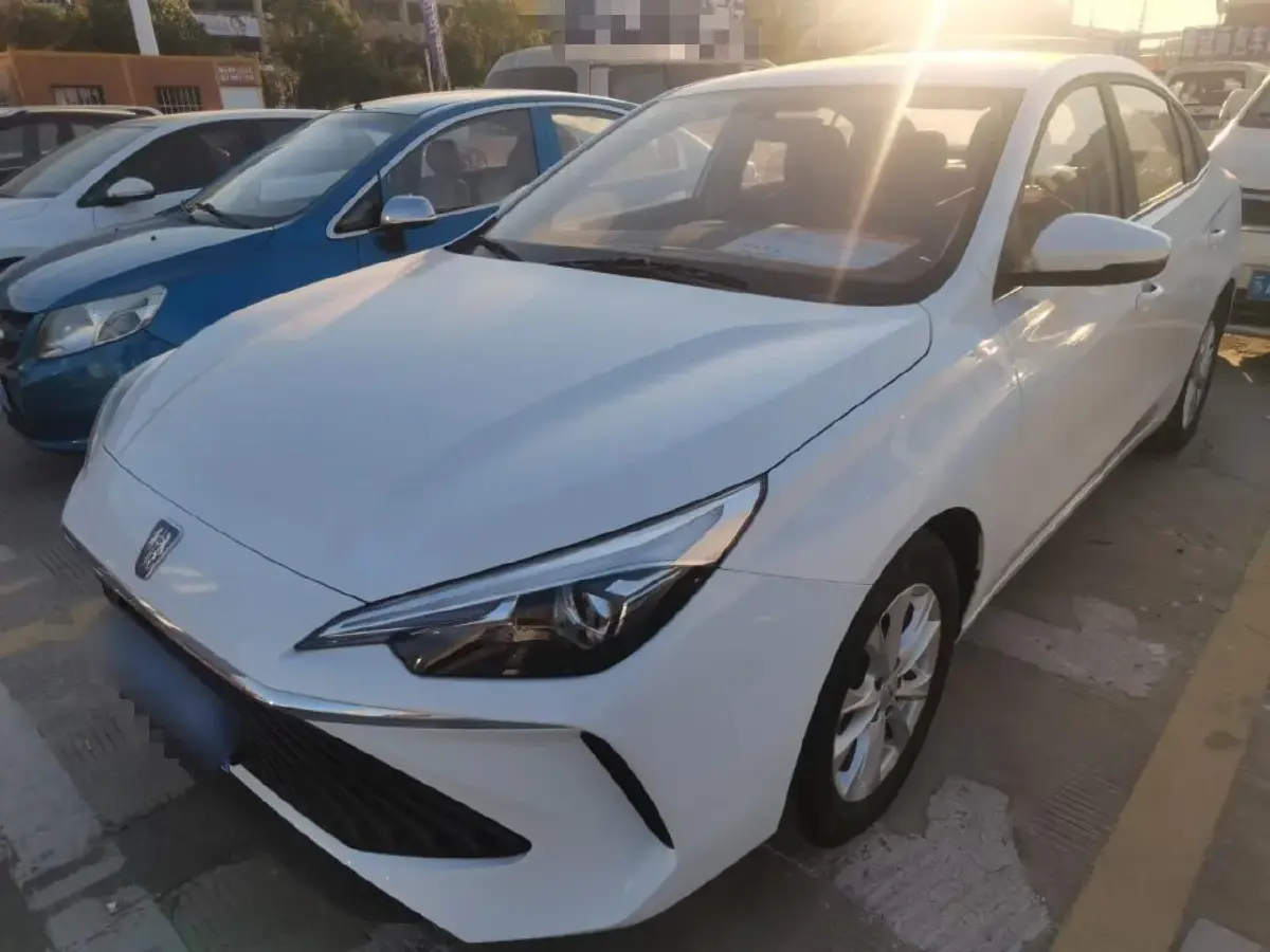 2023 Roewe i5 1.5L 129HP L4 CVT