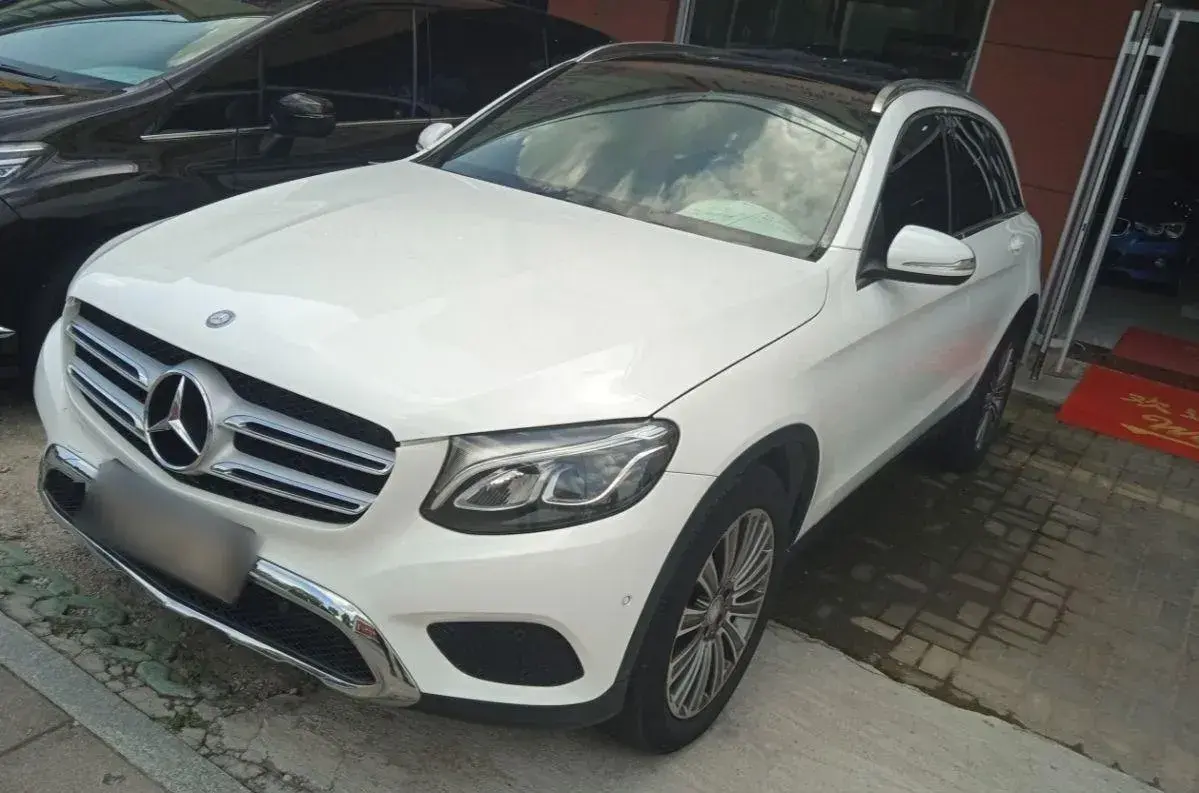 2016 Mercedes-Benz GLC Class 2.0T 184HP L4 9AT