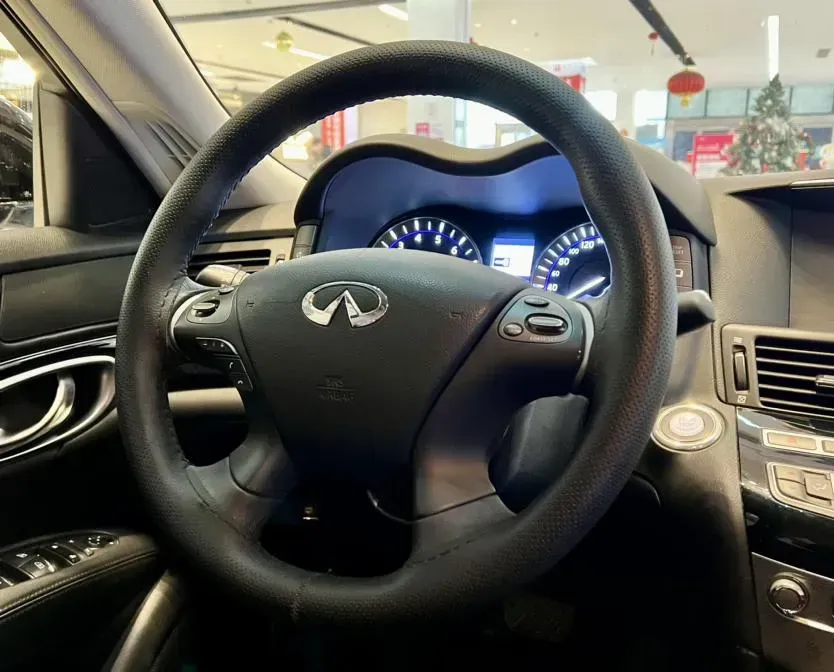 2015 Infiniti Q70 2.5L 222HP V6 7AT,autocango,china used car exporter,china ev exporter,chinese used car exporter,chinese used ev exporter