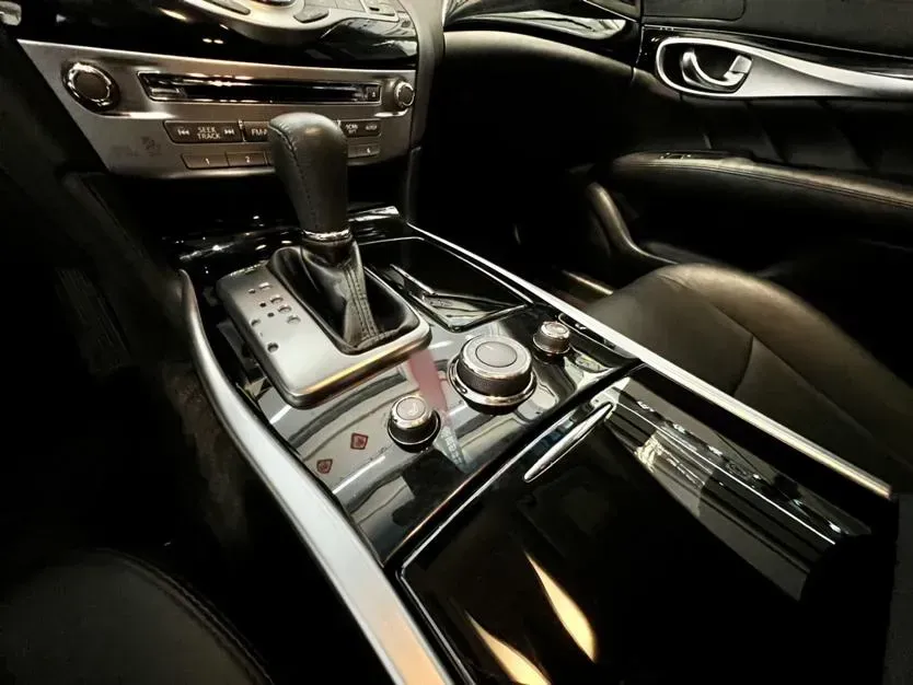 2015 Infiniti Q70 2.5L 222HP V6 7AT,autocango,china used car exporter,china ev exporter,chinese used car exporter,chinese used ev exporter