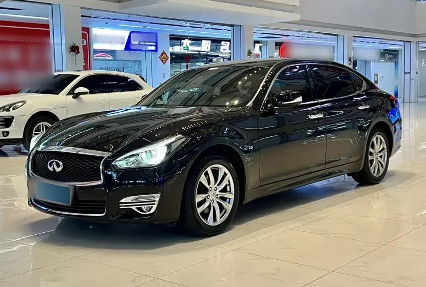2015 Infiniti Q70 2.5L 222HP V6 7AT,autocango,china used car exporter,china ev exporter,chinese used car exporter,chinese used ev exporter