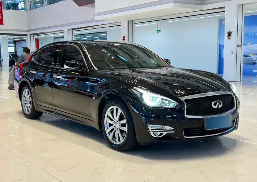 2015 Infiniti Q70 2.5L 222HP V6 7AT,autocango,china used car exporter,china ev exporter,chinese used car exporter,chinese used ev exporter