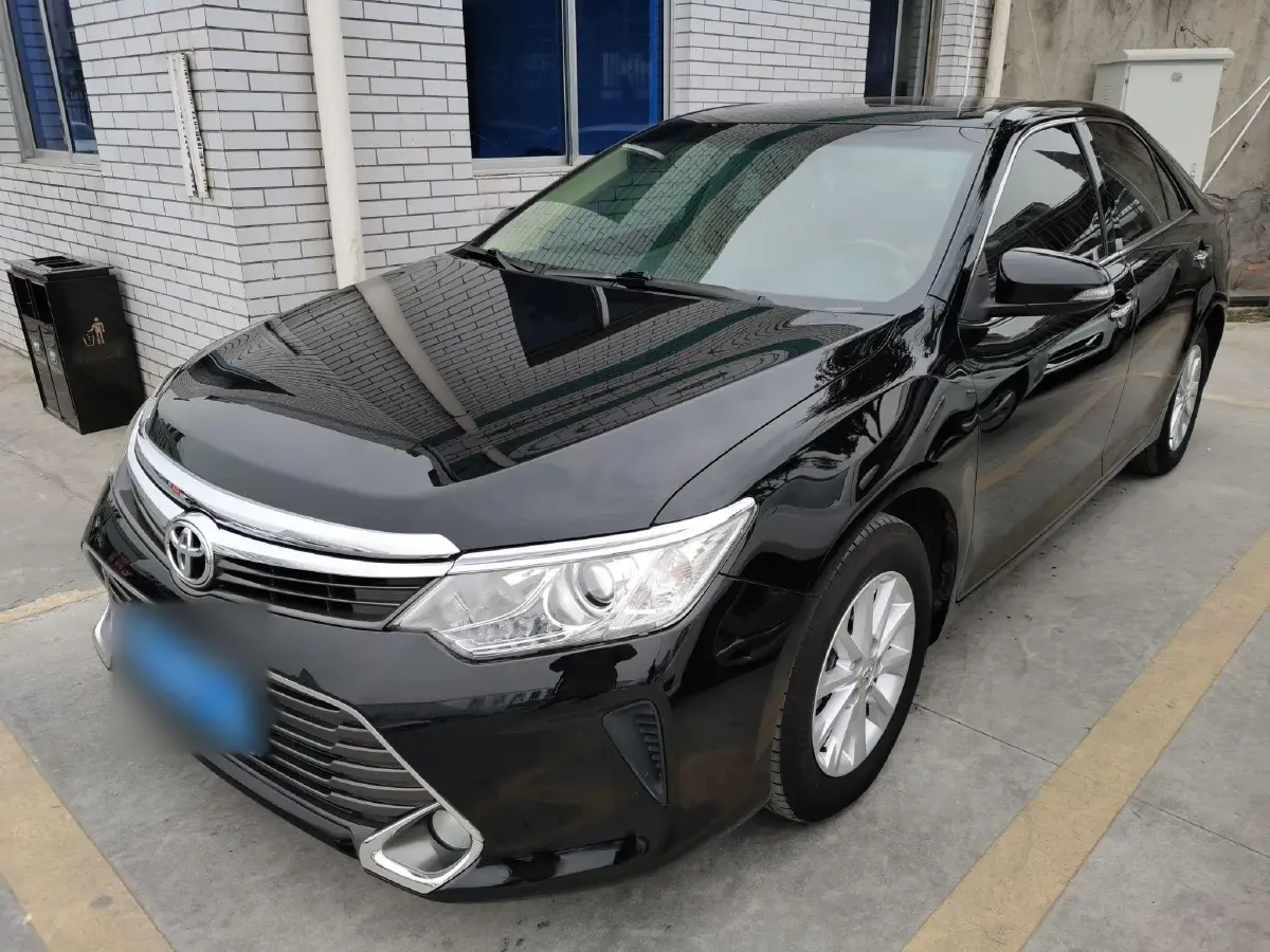 2015 Toyota Camry 2.0L 167HP L4 6AT