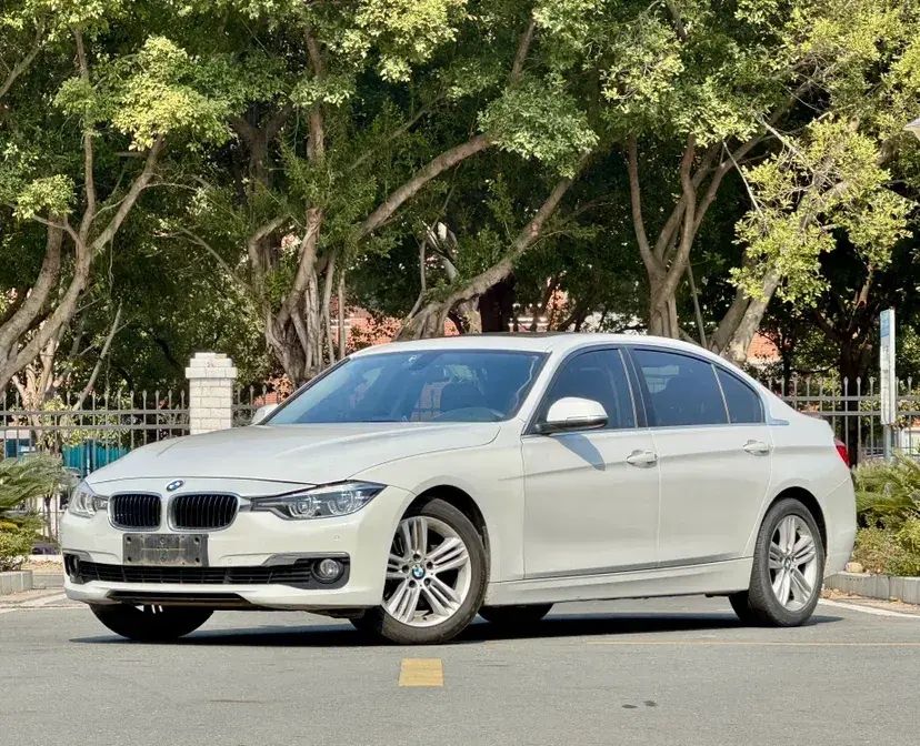 2017 BMW 3 Series 2.0T 184HP L4 8AT