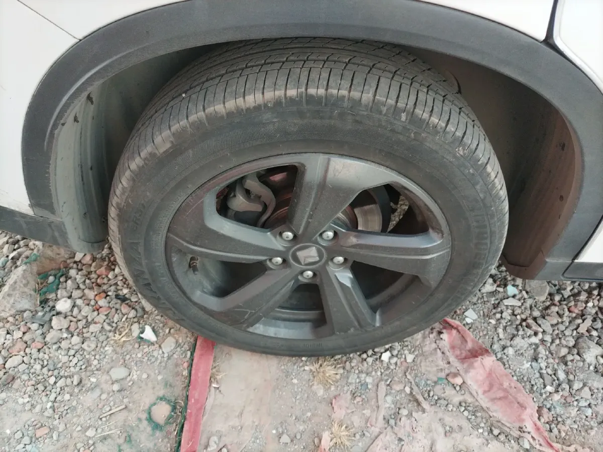 2019 BaoJun RM-5 1.5T 147HP L4 CVT,autocango,china used car exporter,china ev exporter,chinese used car exporter,chinese used ev exporter