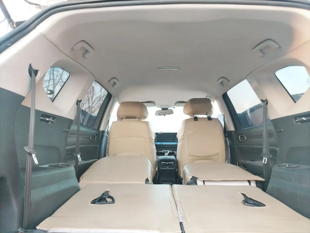 2019 BaoJun RM-5 1.5T 147HP L4 CVT,autocango,china used car exporter,china ev exporter,chinese used car exporter,chinese used ev exporter