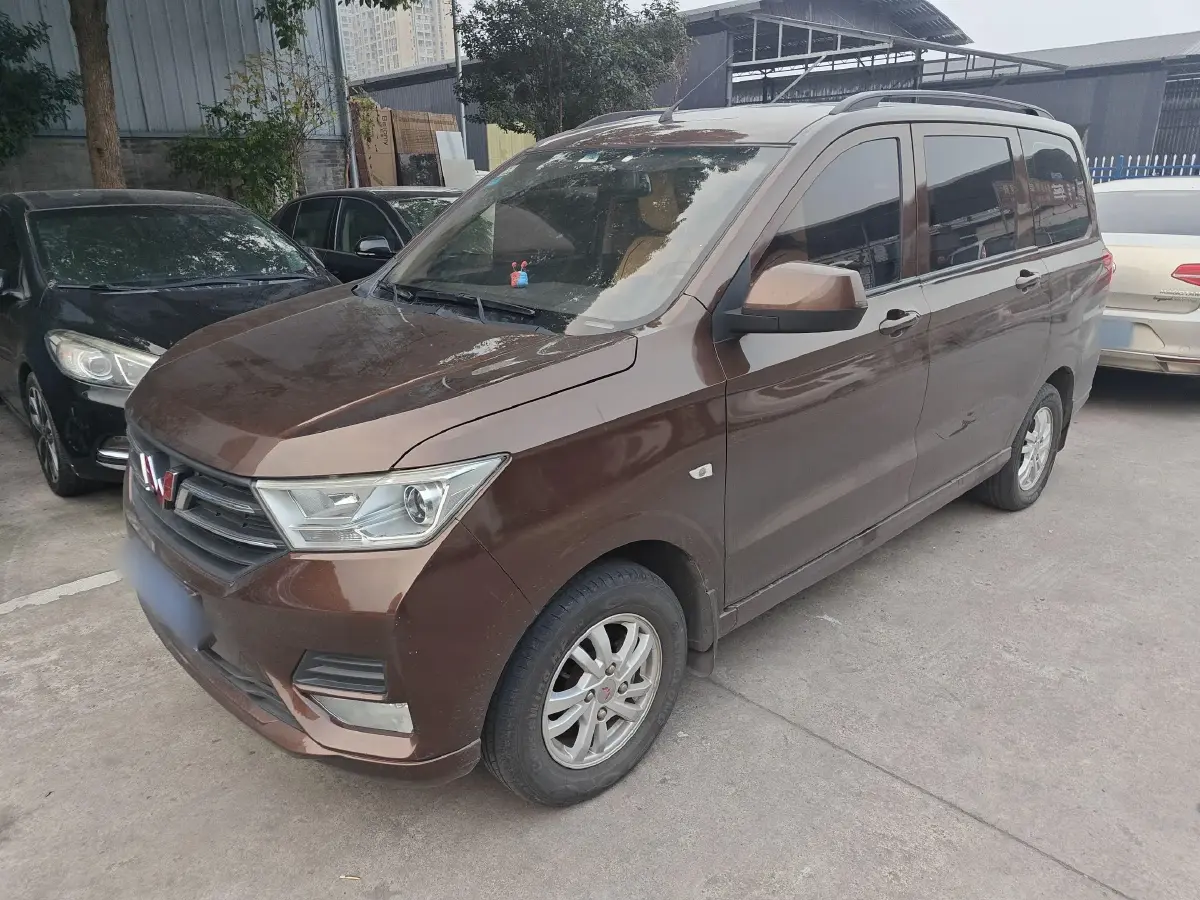 2018 WuLing HongGuang 1.5L 105HP L4 5MT