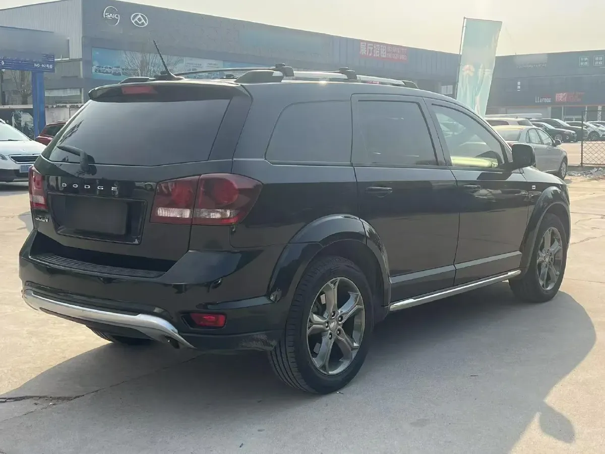 2016 Dodge JCUV 2.4L 170HP L4 6AT,autocango,china used car exporter,china ev exporter,chinese used car exporter,chinese used ev exporter
