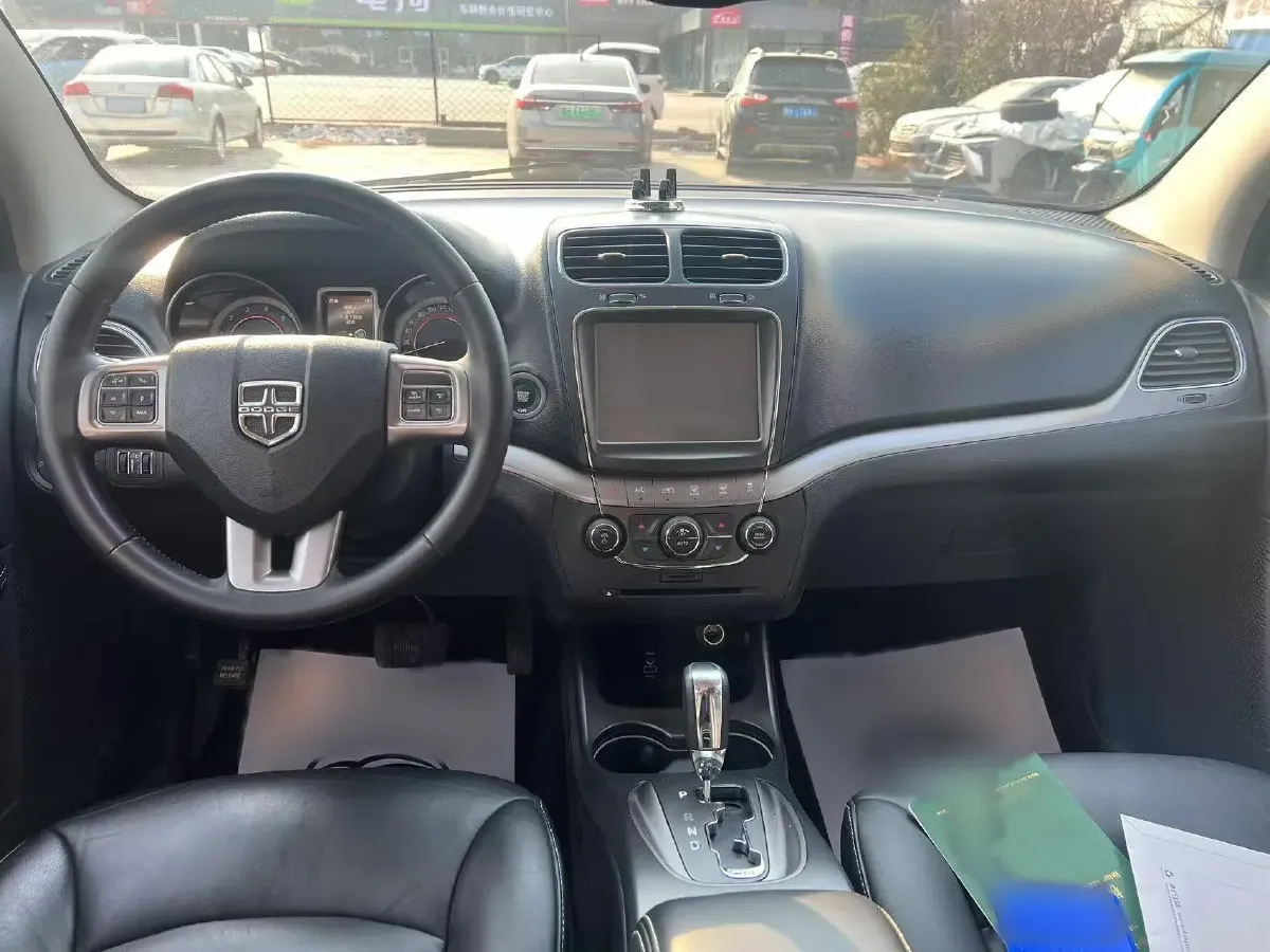 2016 Dodge JCUV 2.4L 170HP L4 6AT,autocango,china used car exporter,china ev exporter,chinese used car exporter,chinese used ev exporter