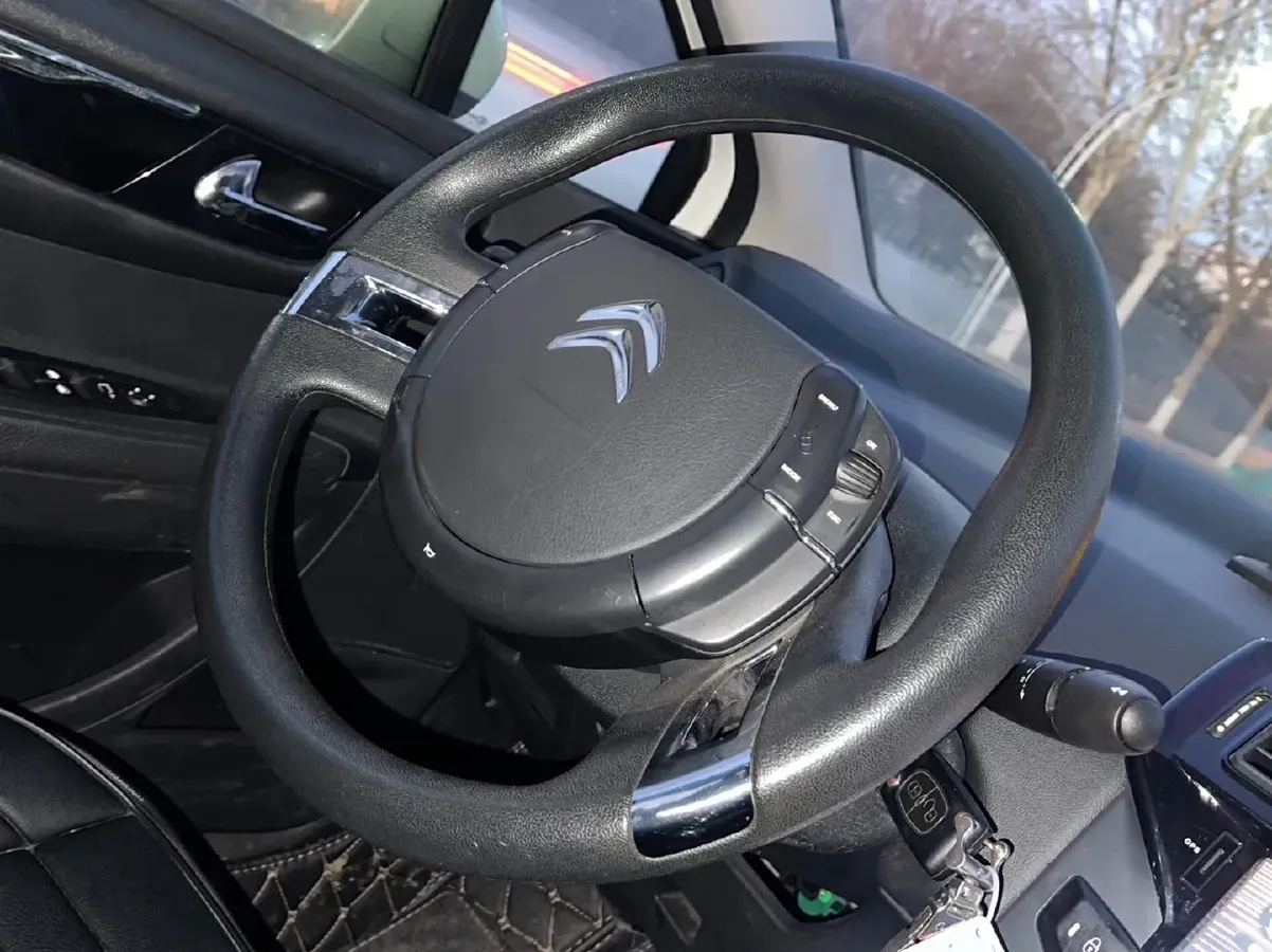 2013 Citroen C-Quatre 1.6L 117HP L4 5MT,autocango,china used car exporter,china ev exporter,chinese used car exporter,chinese used ev exporter