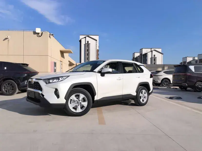 2024 Toyota RAV4 2.0L 171HP L4 CVT