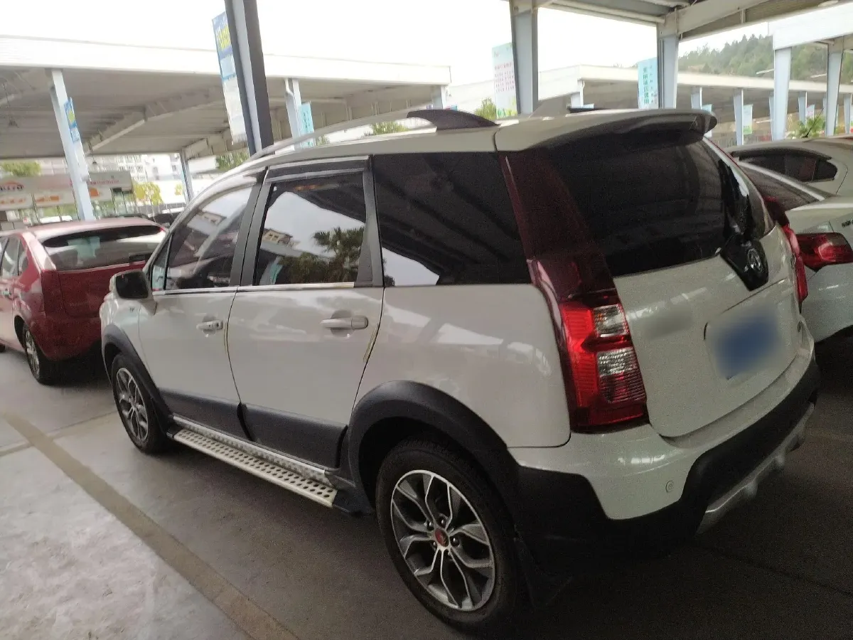 2015 DongFeng Forthing Joyear X5 1.6L 122HP L4 5MT,autocango,china used car exporter,china ev exporter,chinese used car exporter,chinese used ev exporter