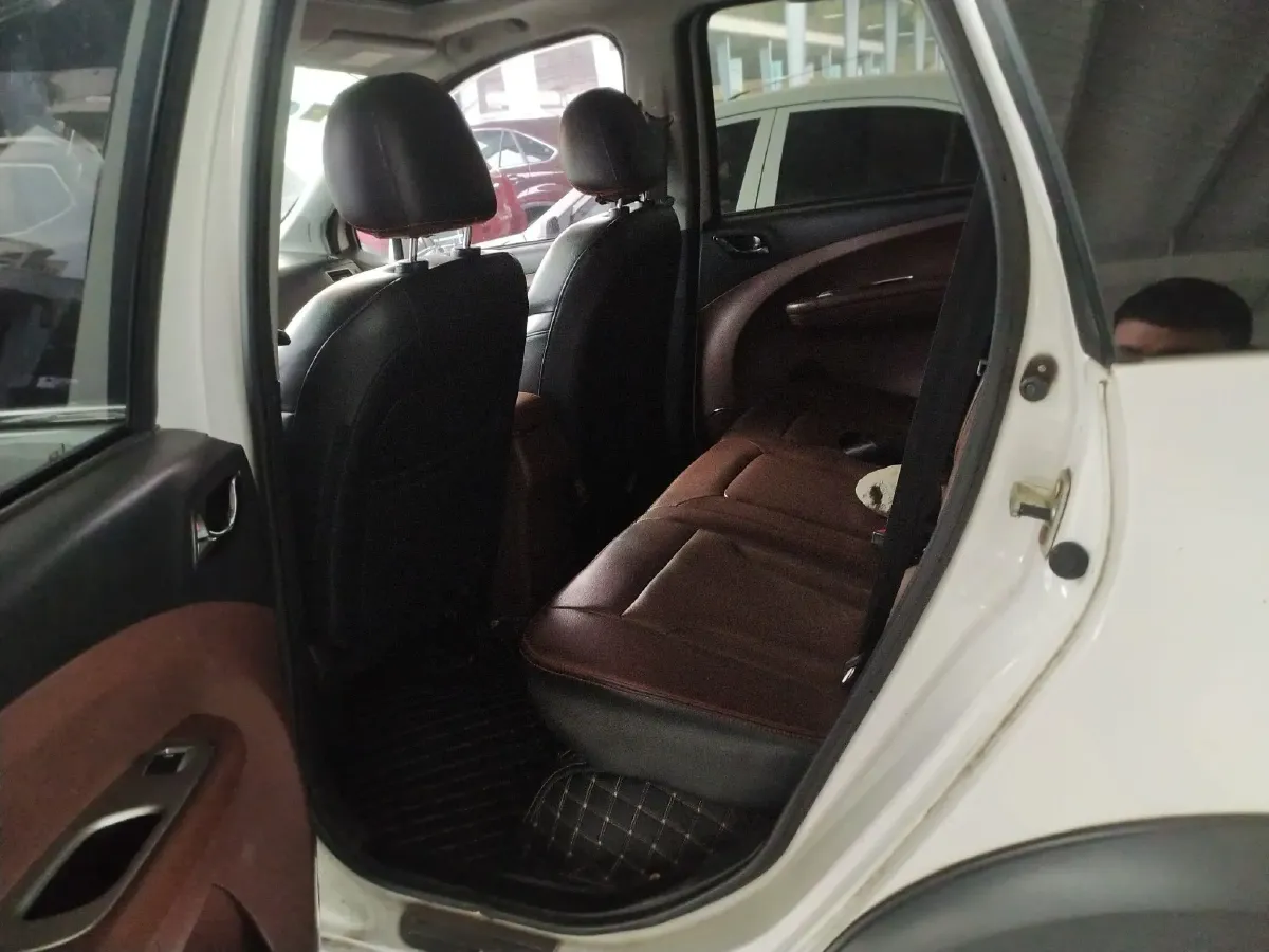2015 DongFeng Forthing Joyear X5 1.6L 122HP L4 5MT,autocango,china used car exporter,china ev exporter,chinese used car exporter,chinese used ev exporter