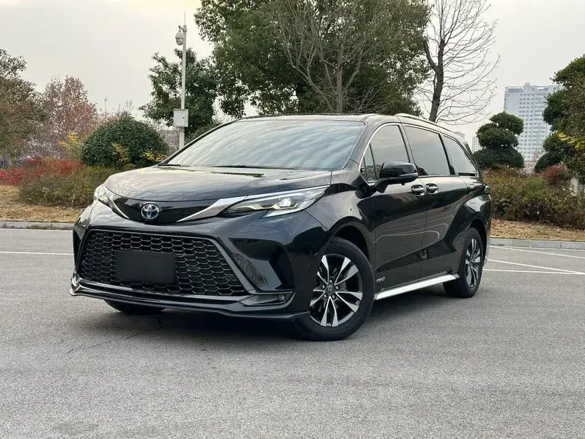 2023 Toyota Granvia 2.5L 189HP L4 E-CVT Hybrid