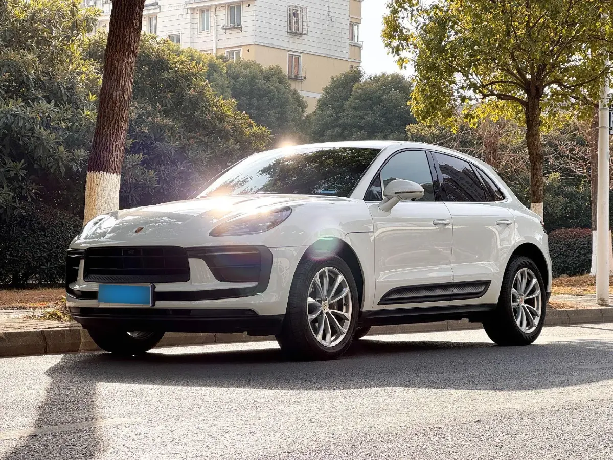 2022 Porsche Macan 2.0T 265HP L4 7DCT