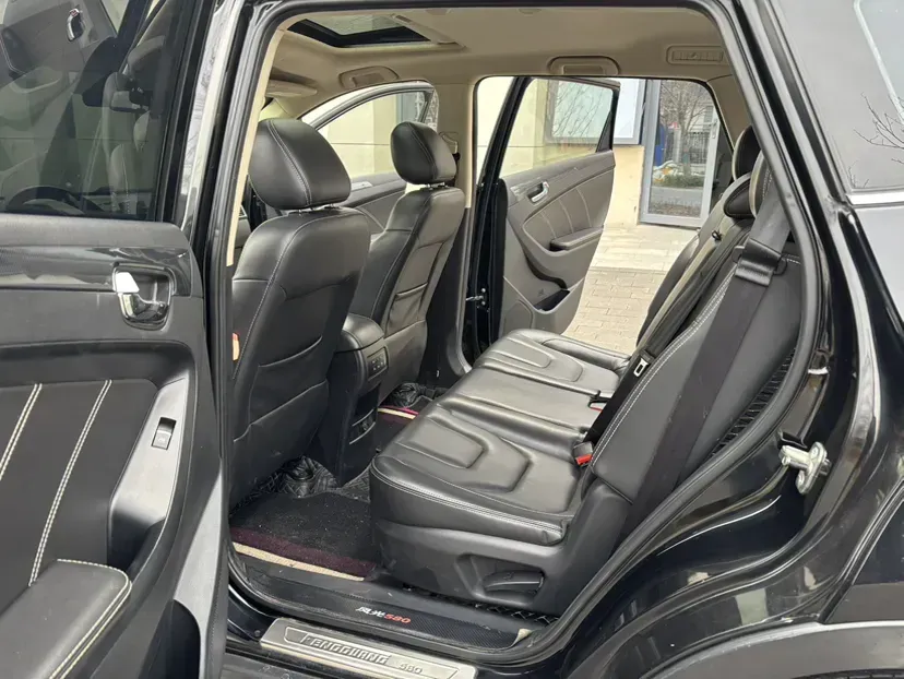 2017 DongFeng Fengon Fengon 580 1.5T 150HP L4 CVT,autocango,china used car exporter,china ev exporter,chinese used car exporter,chinese used ev exporter