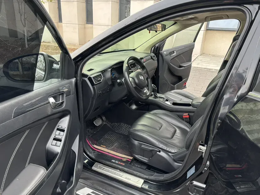 2017 DongFeng Fengon Fengon 580 1.5T 150HP L4 CVT,autocango,china used car exporter,china ev exporter,chinese used car exporter,chinese used ev exporter