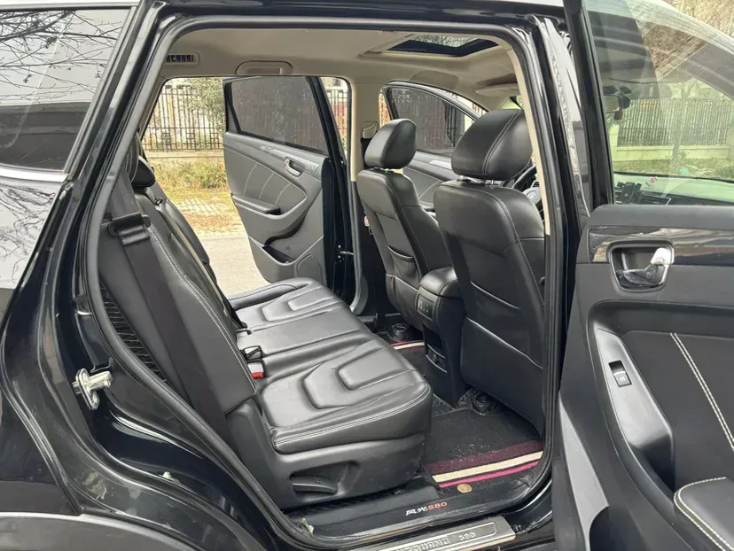 2017 DongFeng Fengon Fengon 580 1.5T 150HP L4 CVT,autocango,china used car exporter,china ev exporter,chinese used car exporter,chinese used ev exporter