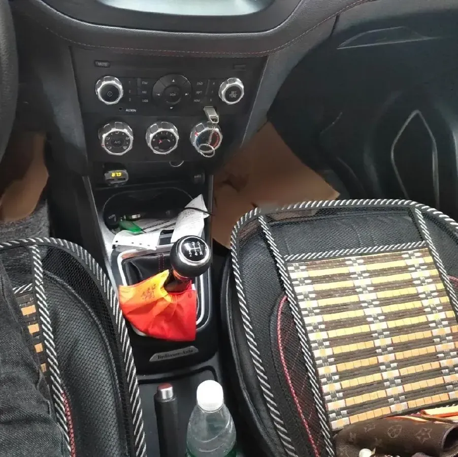 2016 Brilliance Auto V3 1.5L 112HP L4 5MT,autocango,china used car exporter,china ev exporter,chinese used car exporter,chinese used ev exporter