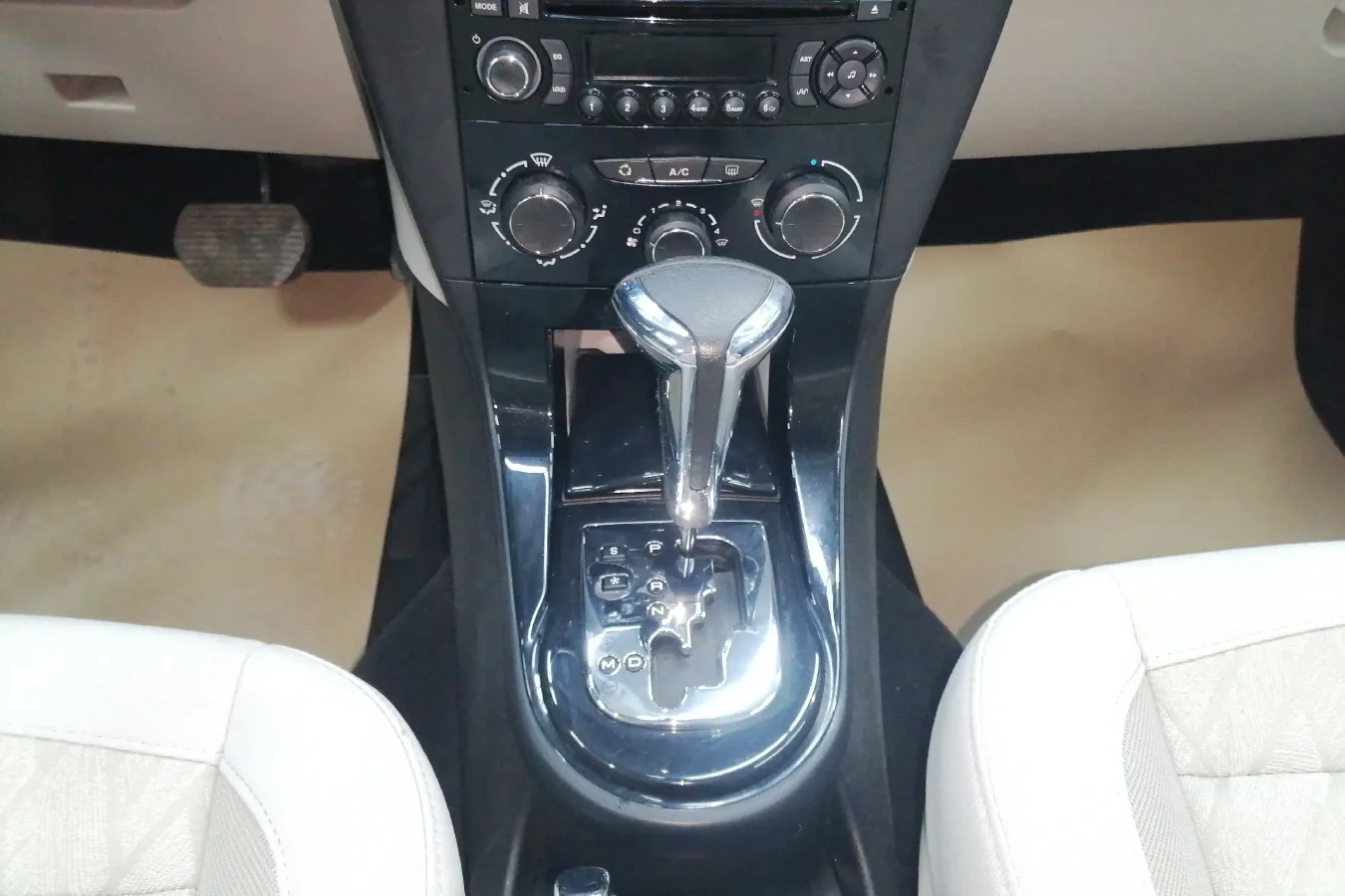 2016 Citroen C-Quatre 1.6L 117HP L4 4AT,autocango,china used car exporter,china ev exporter,chinese used car exporter,chinese used ev exporter