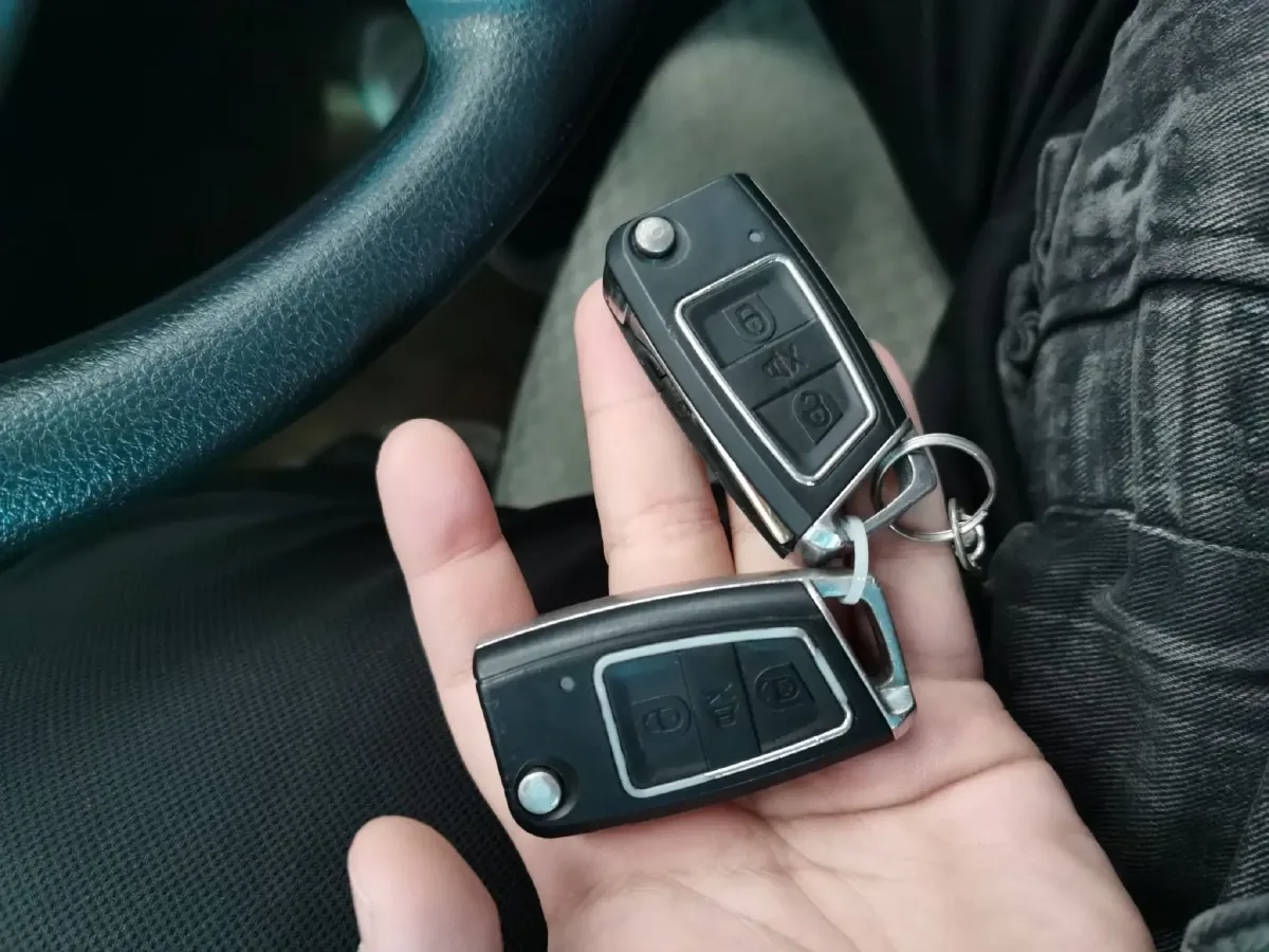 2014 Soueast V3 1.5L 120HP L4 5MT,autocango,china used car exporter,china ev exporter,chinese used car exporter,chinese used ev exporter