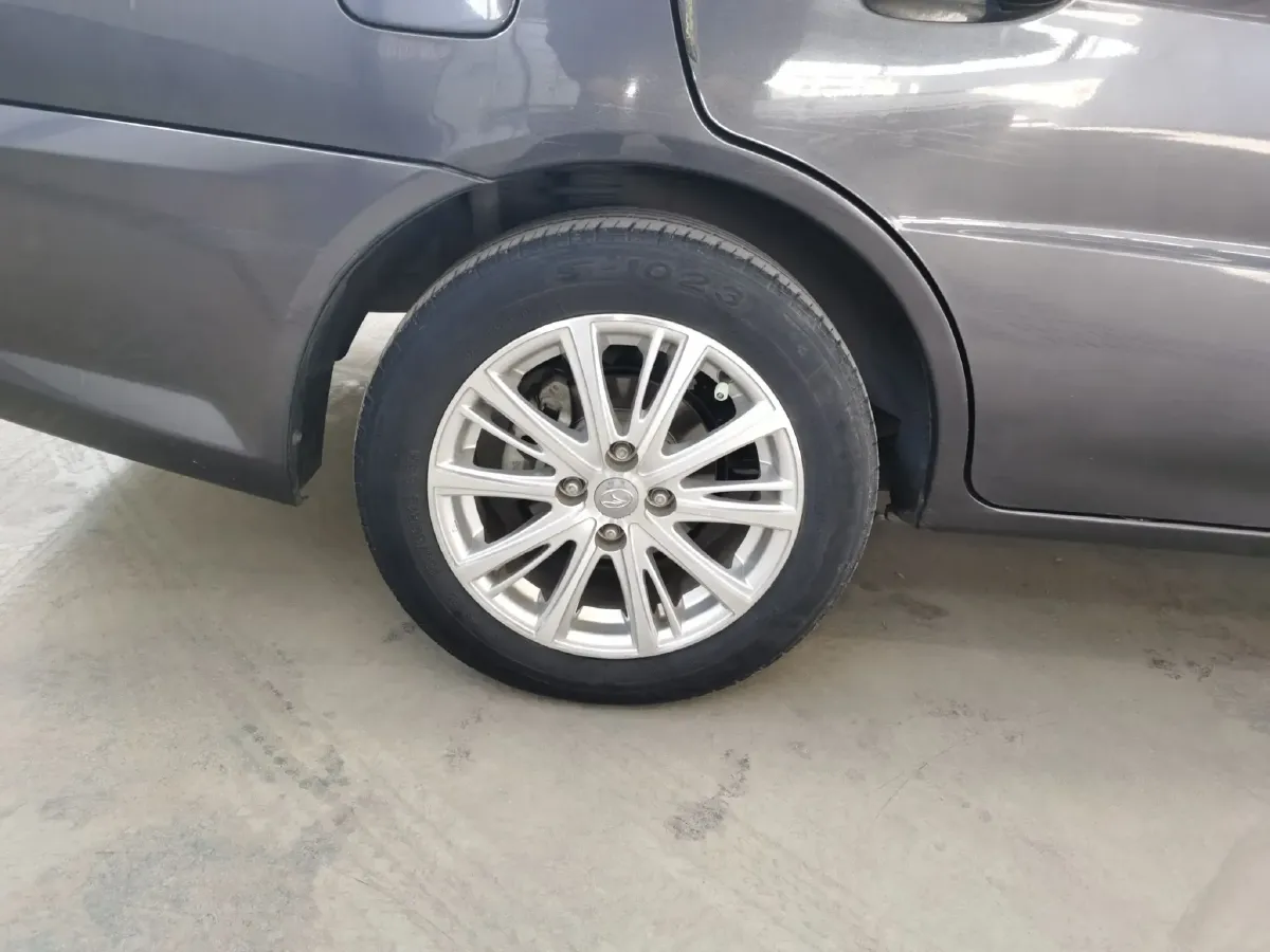 2014 Soueast V3 1.5L 120HP L4 5MT,autocango,china used car exporter,china ev exporter,chinese used car exporter,chinese used ev exporter