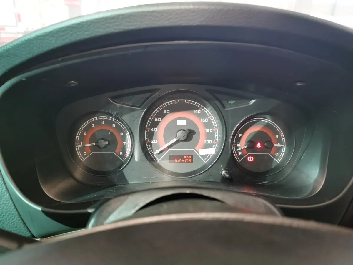 2014 Soueast V3 1.5L 120HP L4 5MT,autocango,china used car exporter,china ev exporter,chinese used car exporter,chinese used ev exporter