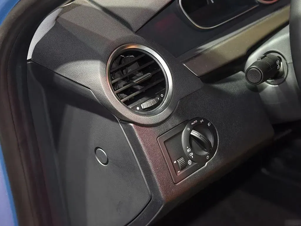 2016 Roewe e550 1.5L 109HP L4 2AT PHEV 12KWH,autocango,china used car exporter,china ev exporter,chinese used car exporter,chinese used ev exporter