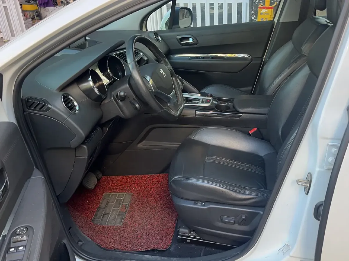 2015 Peugeot 3008 2.0L 147HP L4 6AT,autocango,china used car exporter,china ev exporter,chinese used car exporter,chinese used ev exporter