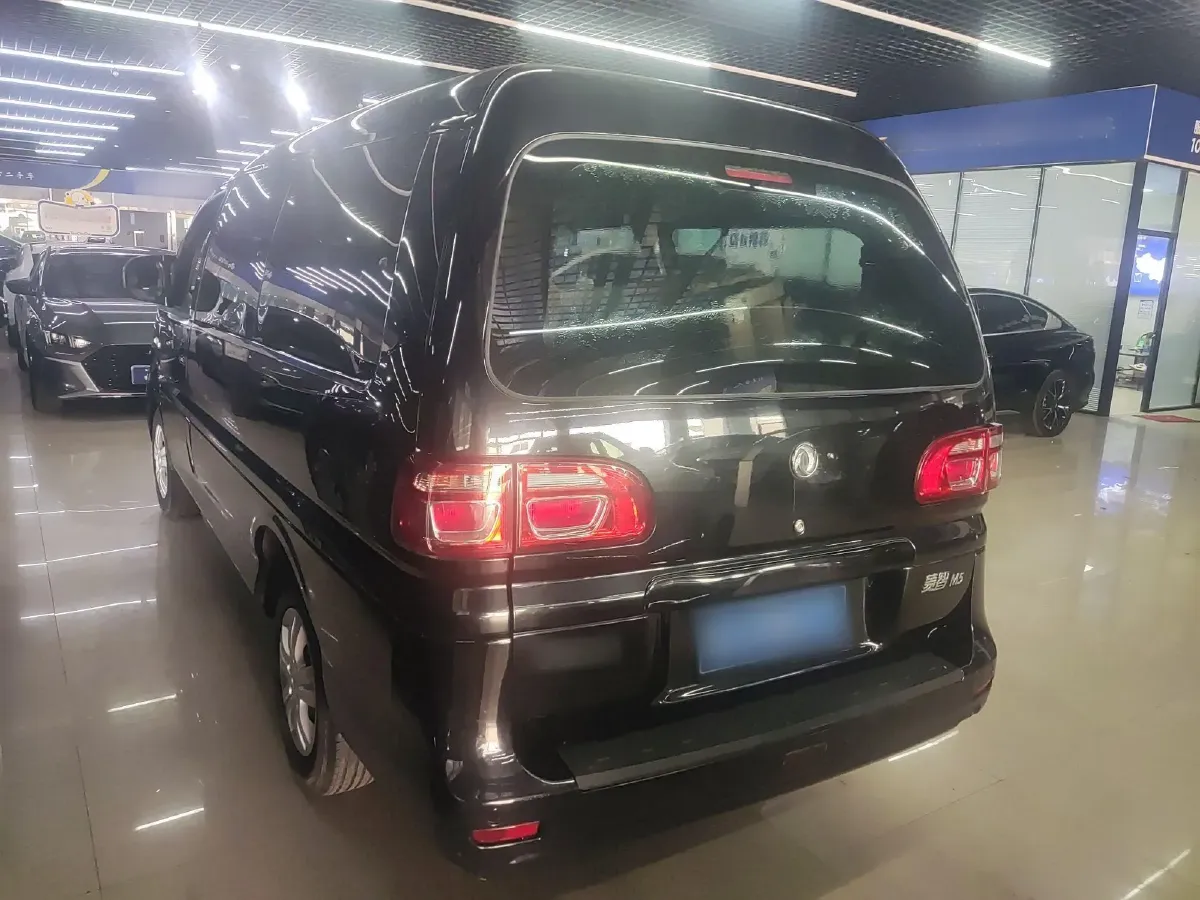 2019 DongFeng Forthing LingZhi 1.6L 122HP L4 5MT,autocango,china used car exporter,china ev exporter,chinese used car exporter,chinese used ev exporter