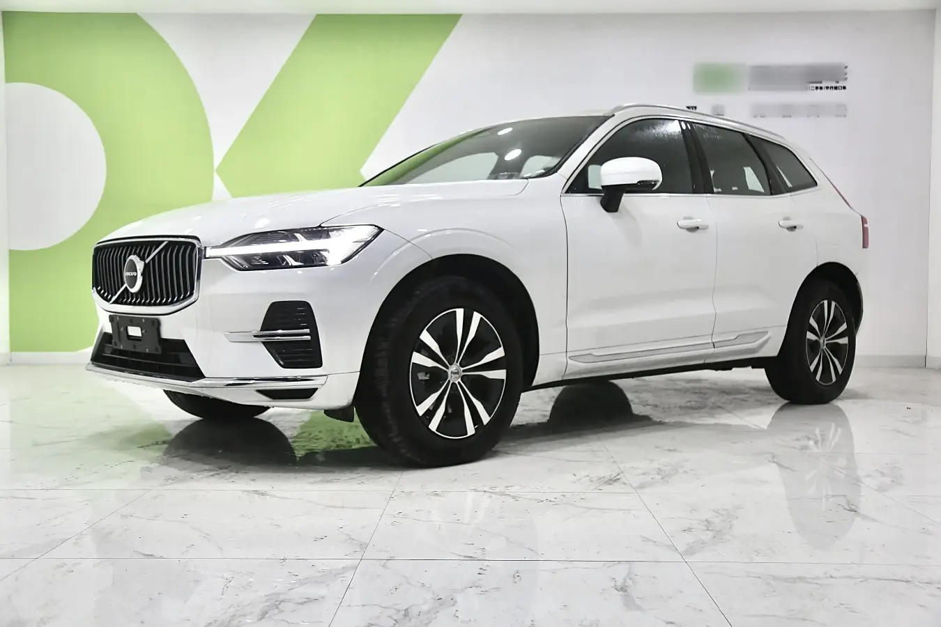 2024 Volvo XC60 2.0T 250HP L4 8AT
