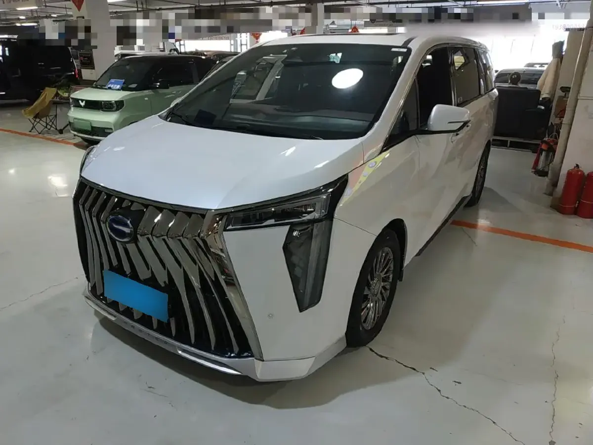 2023 GAC Trumpchi M8 2.0T 190HP L4 E-CVT Hybrid